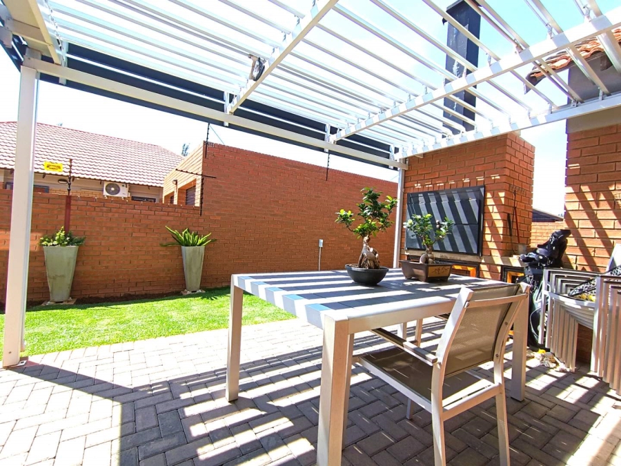 3 Bedroom Property for Sale in Langenhovenpark Free State